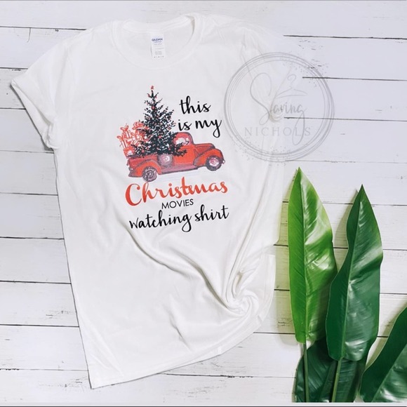 Christmas Movies Tee Shirt Size Medium New - Picture 1 of 5